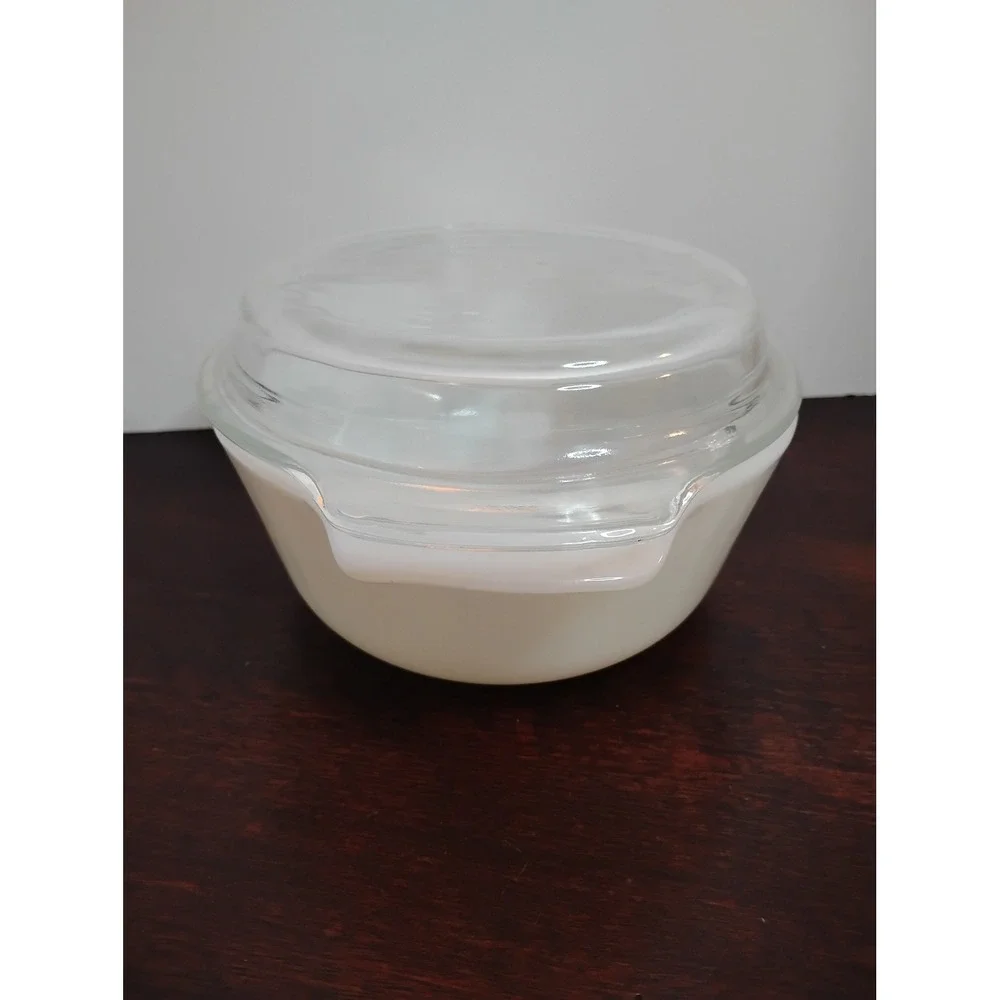 Vintage Fire-King Meadow Green Milk Glass Casserole Dish with Lid 1.5 Qt 433